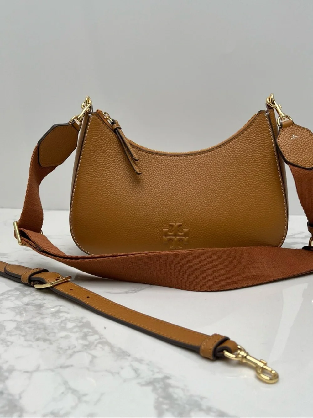 Tory Burch Saddle Shoulder Bag in Cognac